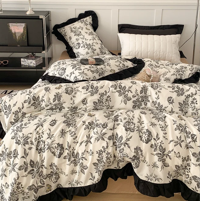Wholesale Princess Style Pure Cotton Four Piece Set and Soft Sleep Customized Bedding Set Support Sample Competitive
