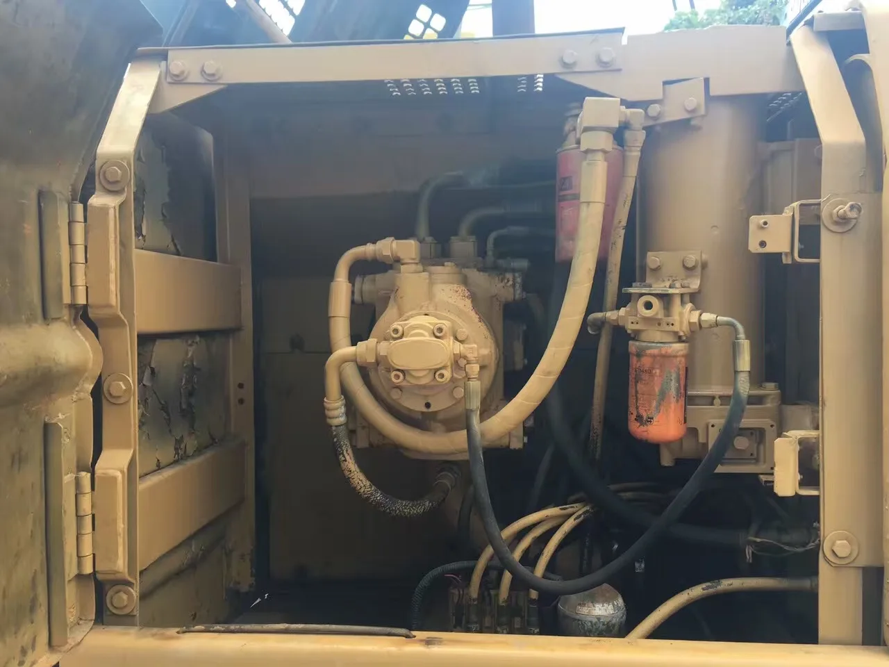 Used Original Japanese Cat 320B Mini Excavator Komatsu/Caterpillar/Bobcat Model Core Components Engine Pump Motor Gearbox Gear