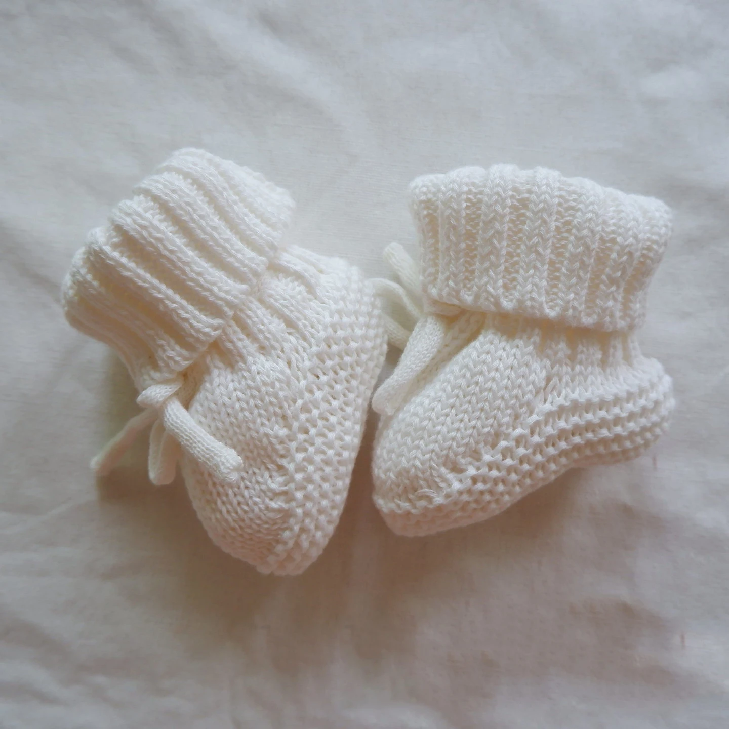 Handmade Crochet Knit Baby Booties Organic Cotton Bamboo Wool Fabrics Winter New Born Baby Floor Socks Dot Merino Wool 200TC