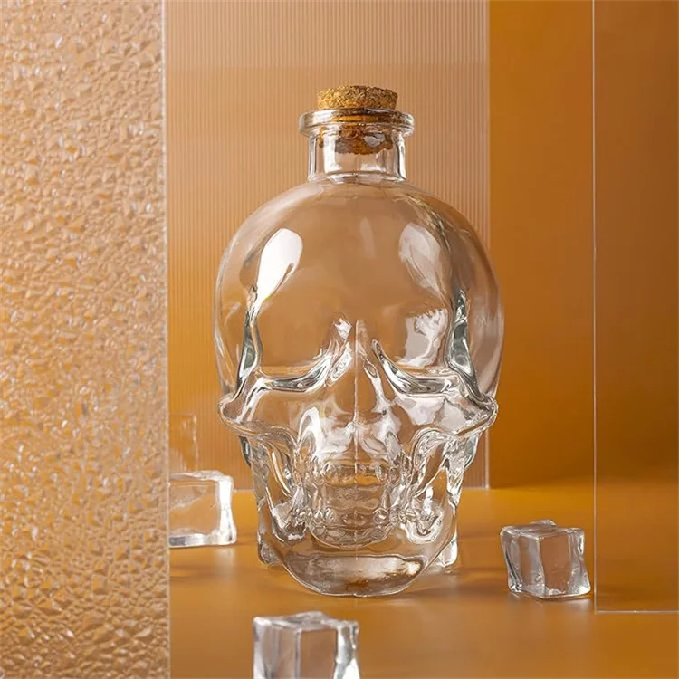 Low MOQ stock 100ml 180ml 400ml 750ml liquor spirits brandy xo wine glass bottles decanter skull whiskey bottle with cork lids
