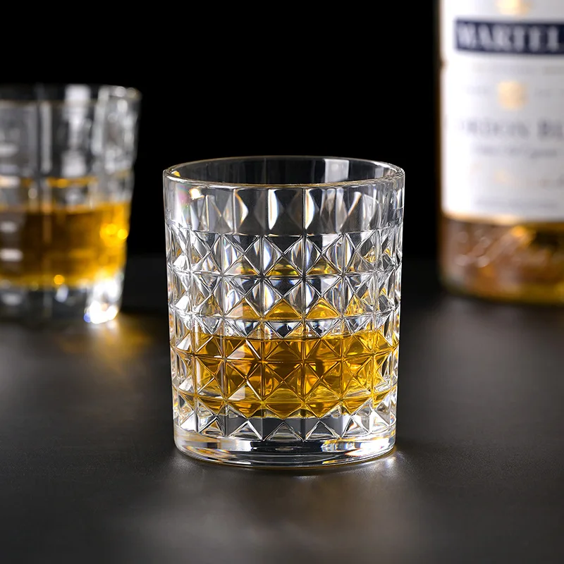 Shatterproof Plastic PC Whiskey Cocktail Shot Glass Vodka Cup Liquor Glass Rock Cup with Diamond Surface