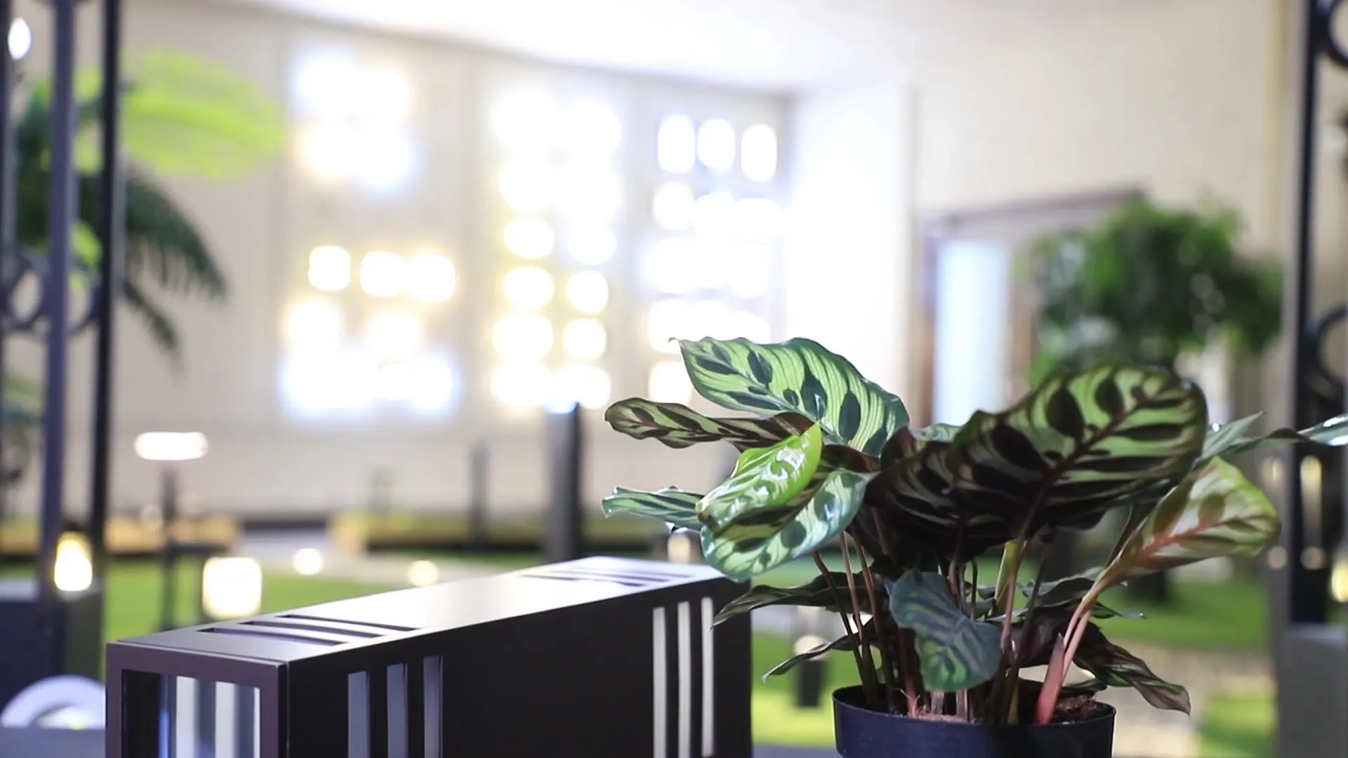 Economical Newest Popular Minimalist Bedside Metal Antique Sconce Wall Light For Home Office Showcase Cabinet