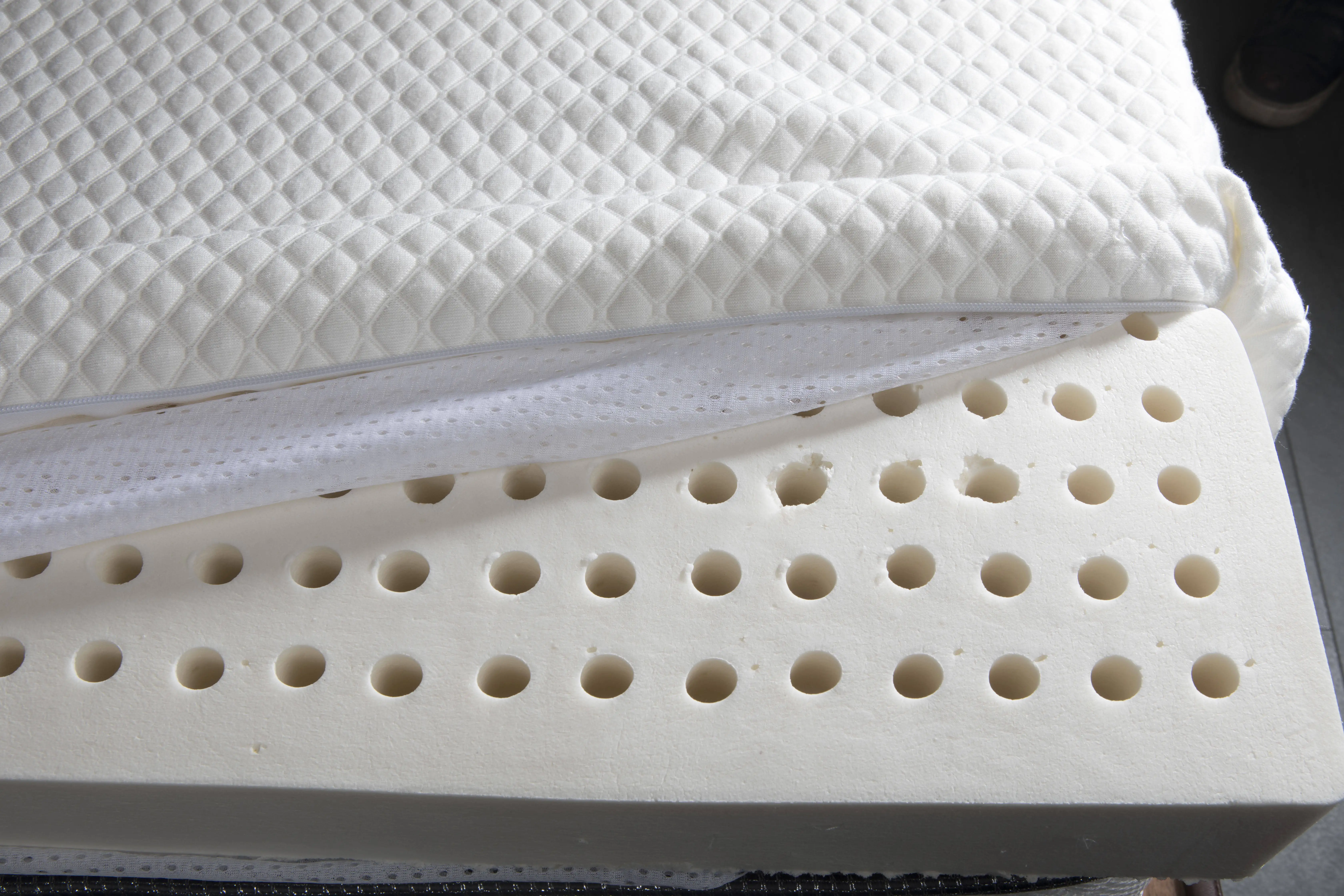 Multi size can be customized natural health rubber product 200X180X10cm foldable queen size milk white latex mattress for women