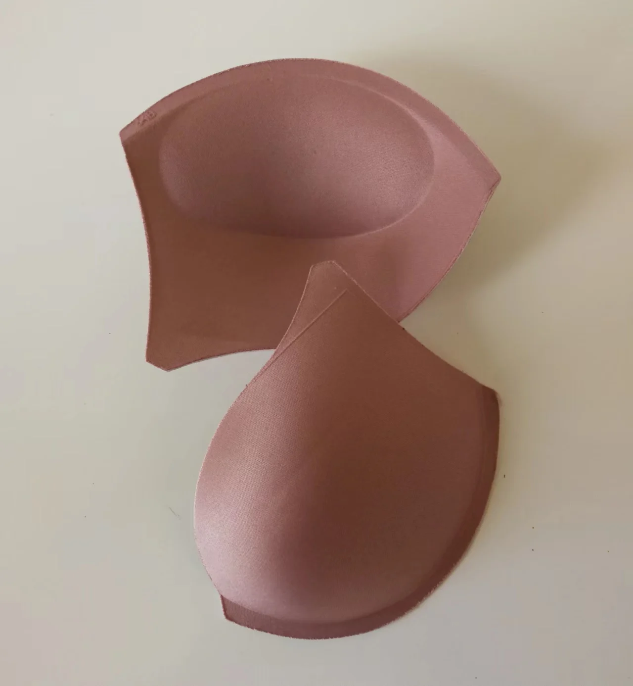 Factory Wholesale Underwear Accessories Bra Lift Up Sponge Cup Molded Breast Cotton Pad Soft Foam Padding for Lingerie Bra