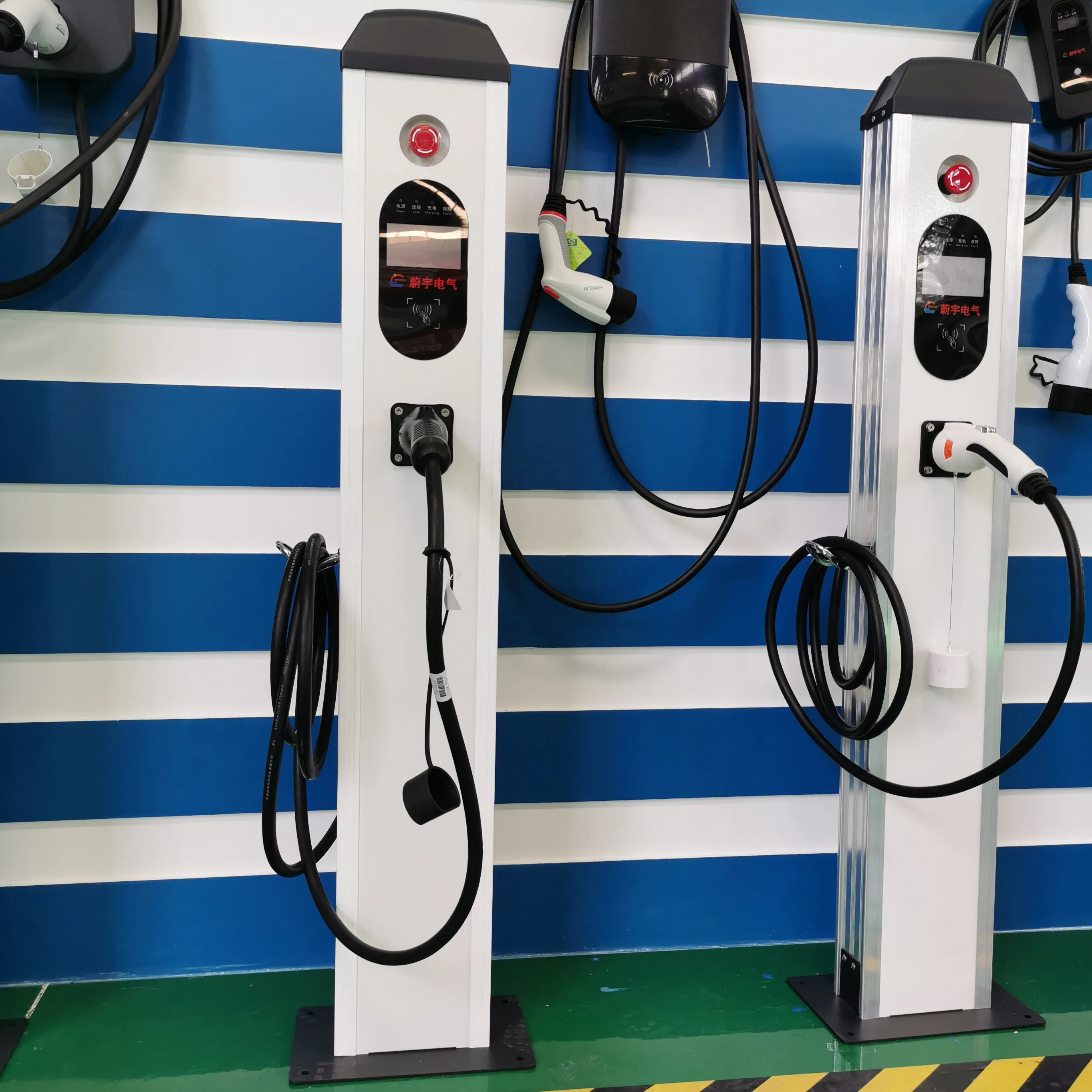 7KW IEC 62196-2 напольный 1-фазный зарядки транспортного средства и SAE J1772 быстрая зарядная станция
