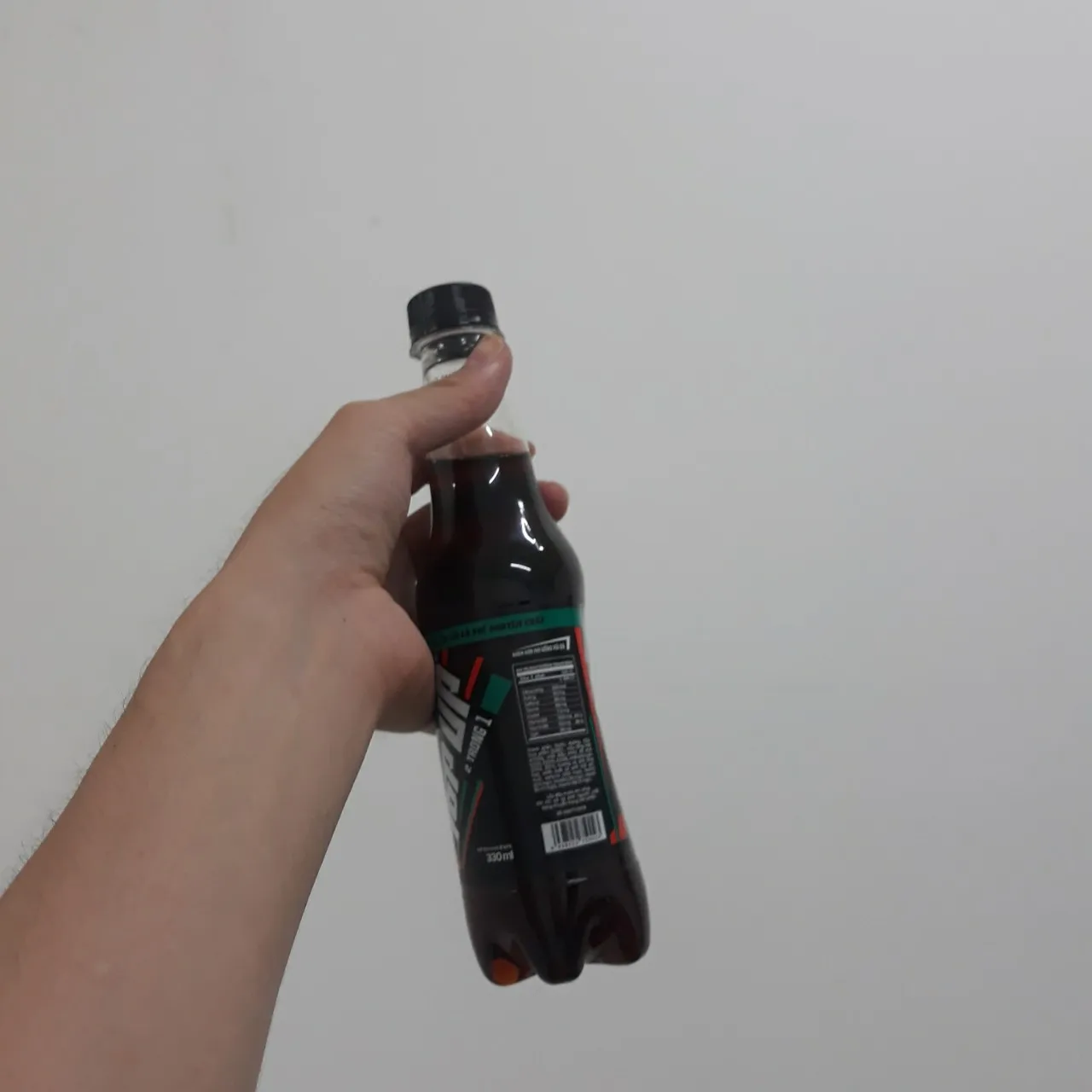 Much of Vitamins and Minerals Fresh ENERGY DRINK Fruit Flavor PET bottle 330ml Beverage for Wholesaler Distributor