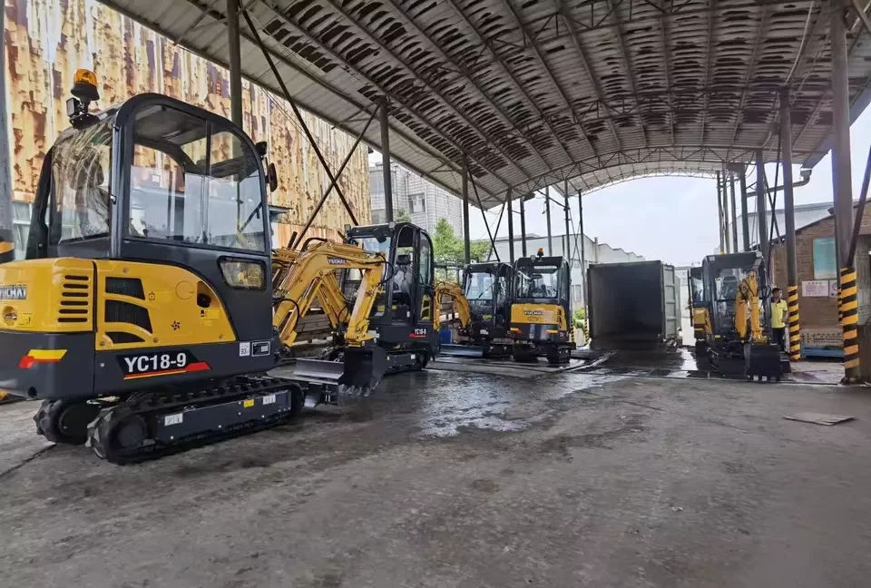 YUCHAI 1.8 ton Mini Crawler Excavator YC18SR