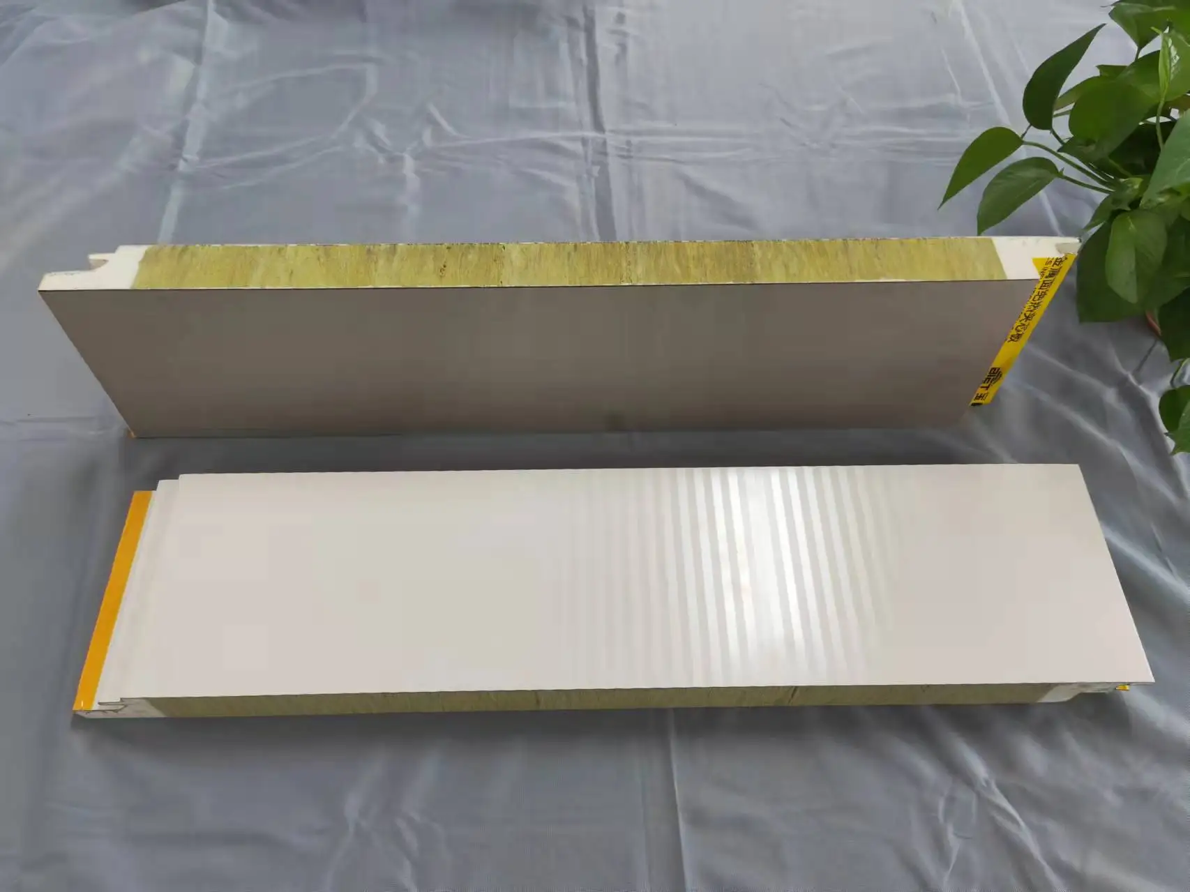 Concrete Used Sandwich Panel for Wall Beijing Insulated Rock Wool Wall and Roof of Industrial Building Fire-proof and Decoration