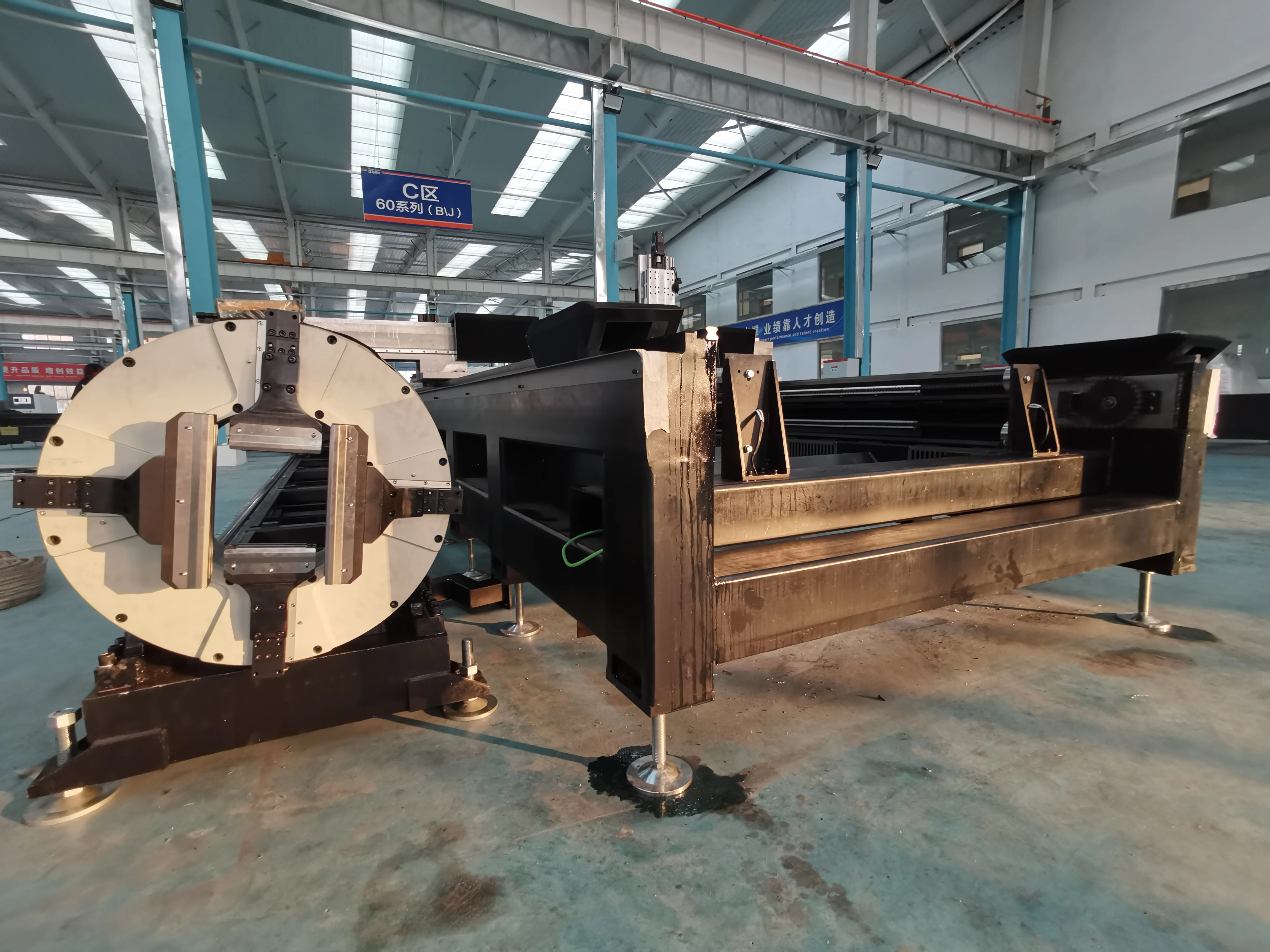 6000w 3kw 3015 Fiber Optic Equipment Laser Cutter Carbon Metal Tube and Sheet Fiber Laser Cutting Machine For Stainless Steel