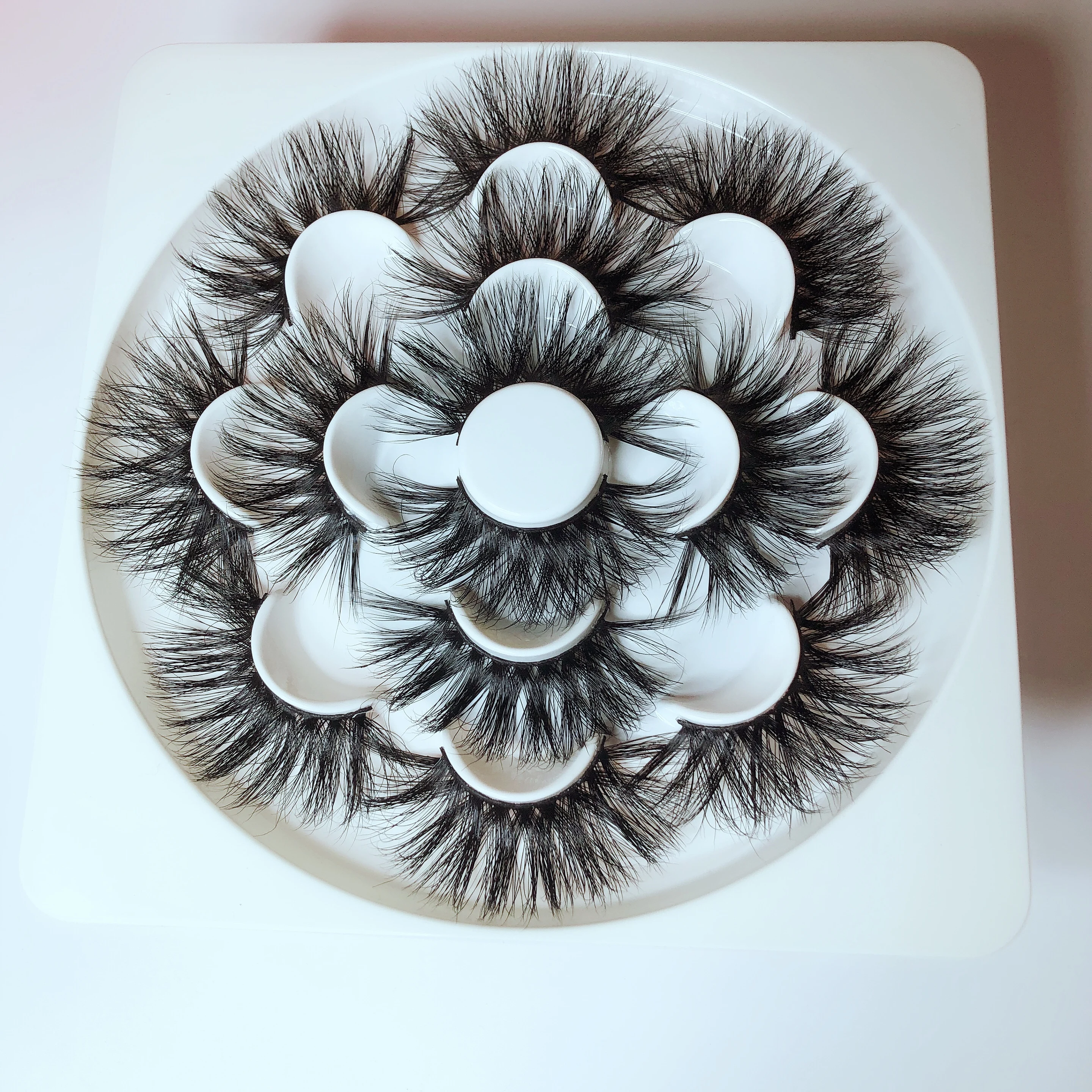 
Real 3D 27mm Faux Mink Eyelashes Private Label Custom Mink Eyelash Extensions Vendor 