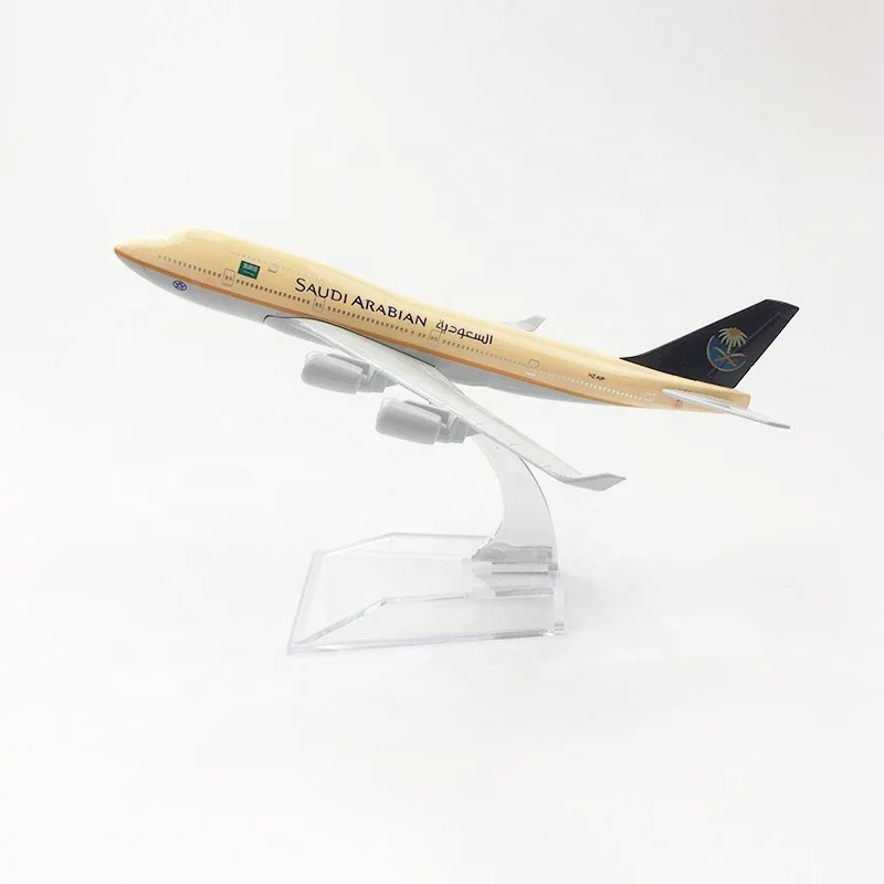 Scale 1:400 16cm Boeing 747 SAUDI ARABIAN Airline Alloy Diecast Airplane Model Collection Souvenir Gifts Items