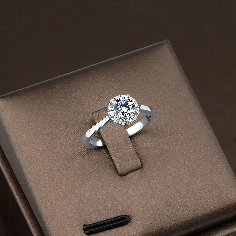 Wholesale Luxury Four Prong Moissanite Ring 1 Ct S925 Sterling Silver 18K Gold Plated Wedding Engagement Ring With Certificate