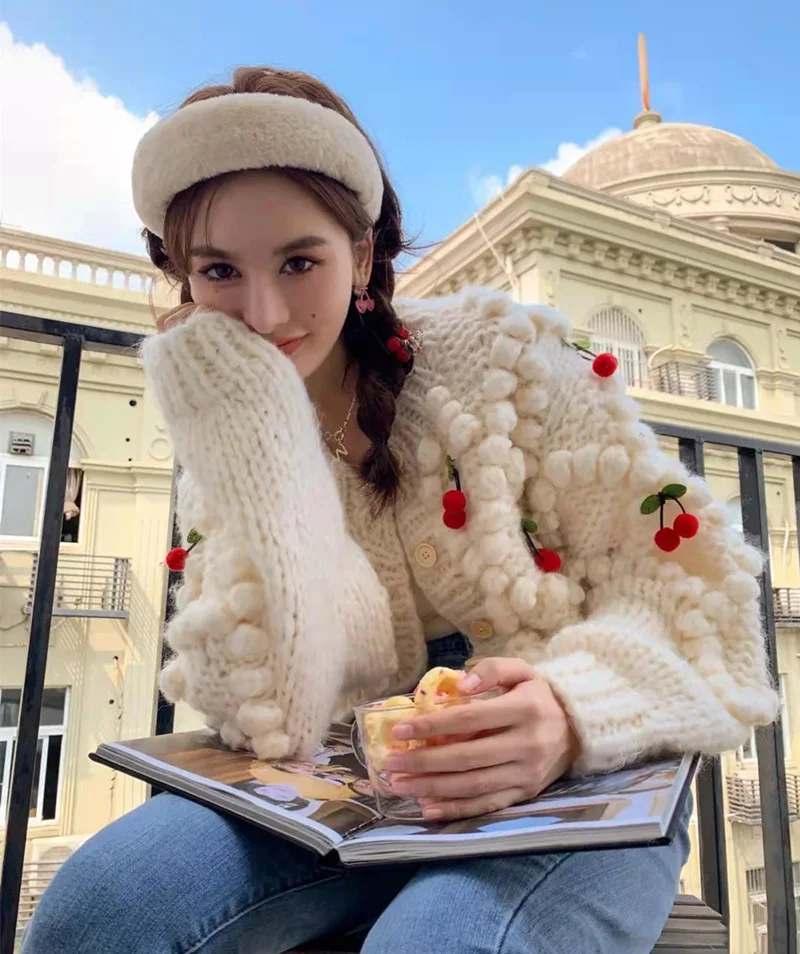 Factory direct sales 4mm icelandic wool icelandic coarse yarn hand knitting vest sweater scarf wool yarn