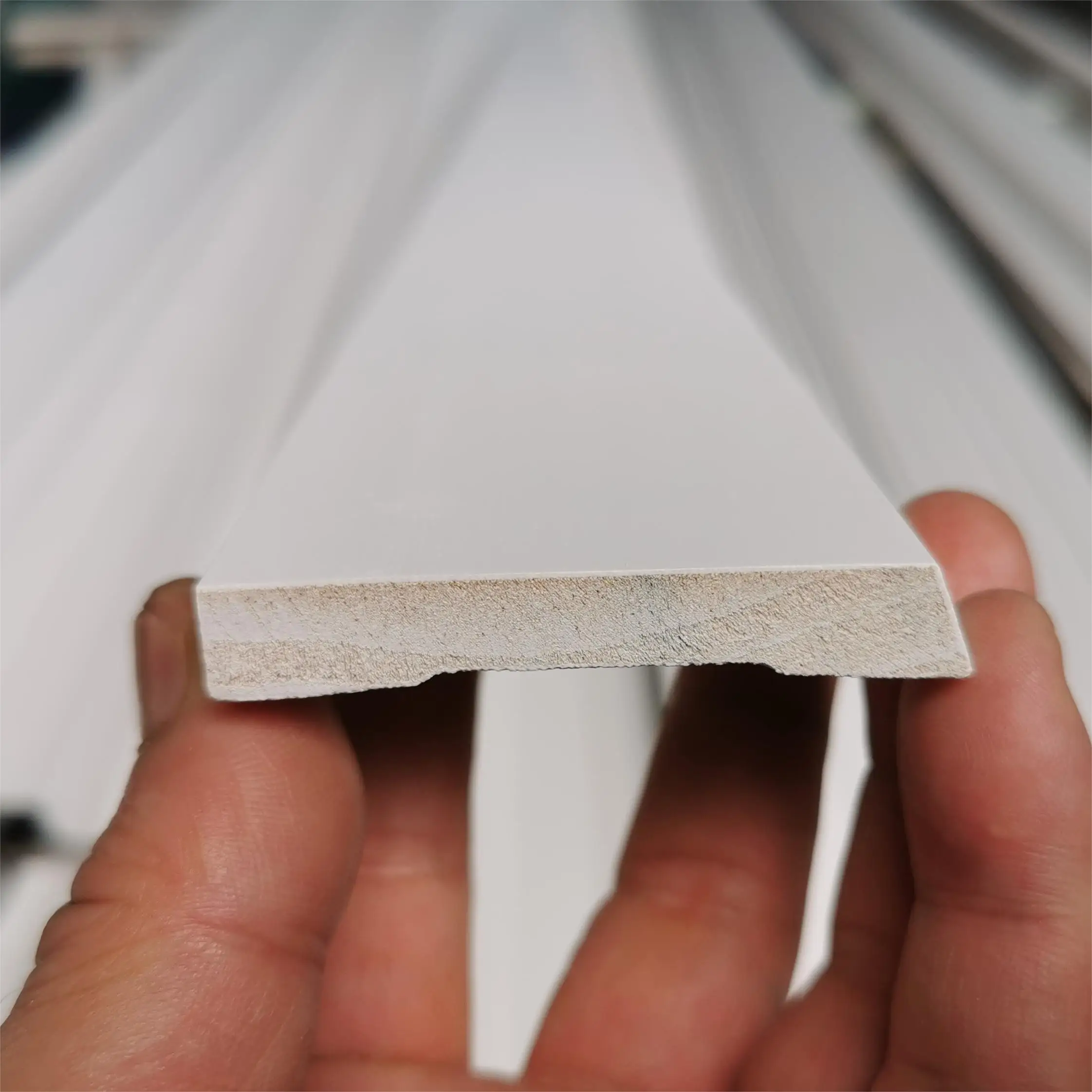 Wholesale Cost Effective Good Quality White Primed Wood Pre-Primed Finger Joint Pine AUS NZ Double Bevel Skirting Basebaord