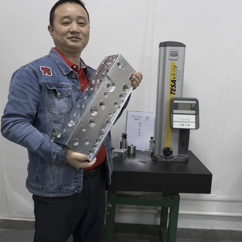 Лидер продаж от производителя Шэньчжэнь Профессиональная обработка на заказ услуги с ЧПУ металлический латунный многороторный клапан