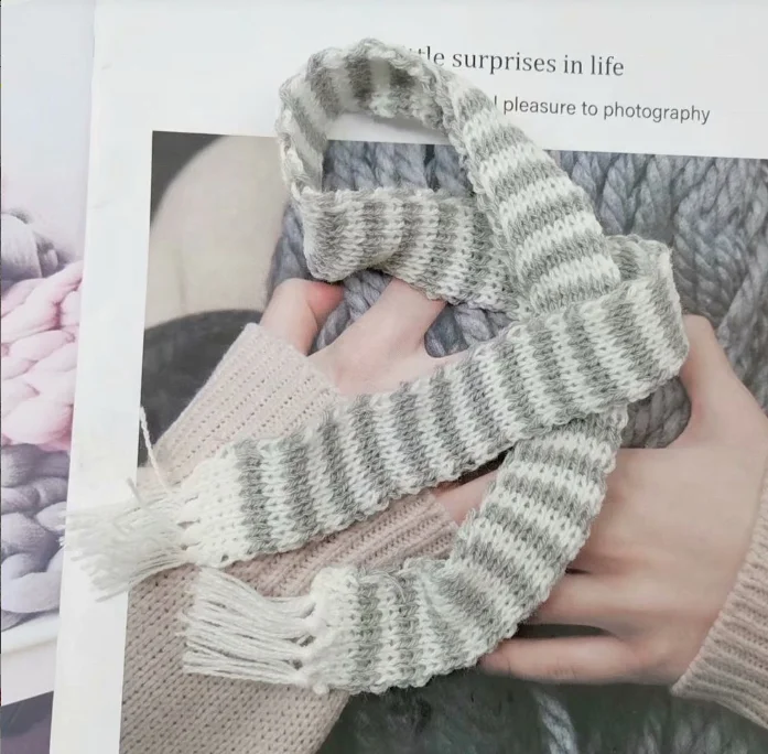 Mini Christmas Scarf Stripe Knitted Scarves Small DIY Doll Clothes for Little Pet Dog Cat and Wine Bottle Christmas Gift Decor