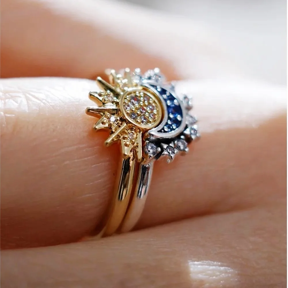 Fashionable 18k Gold Plated Star and Moon Alloy Couple Rings  for Engagement Jewelry Gifts