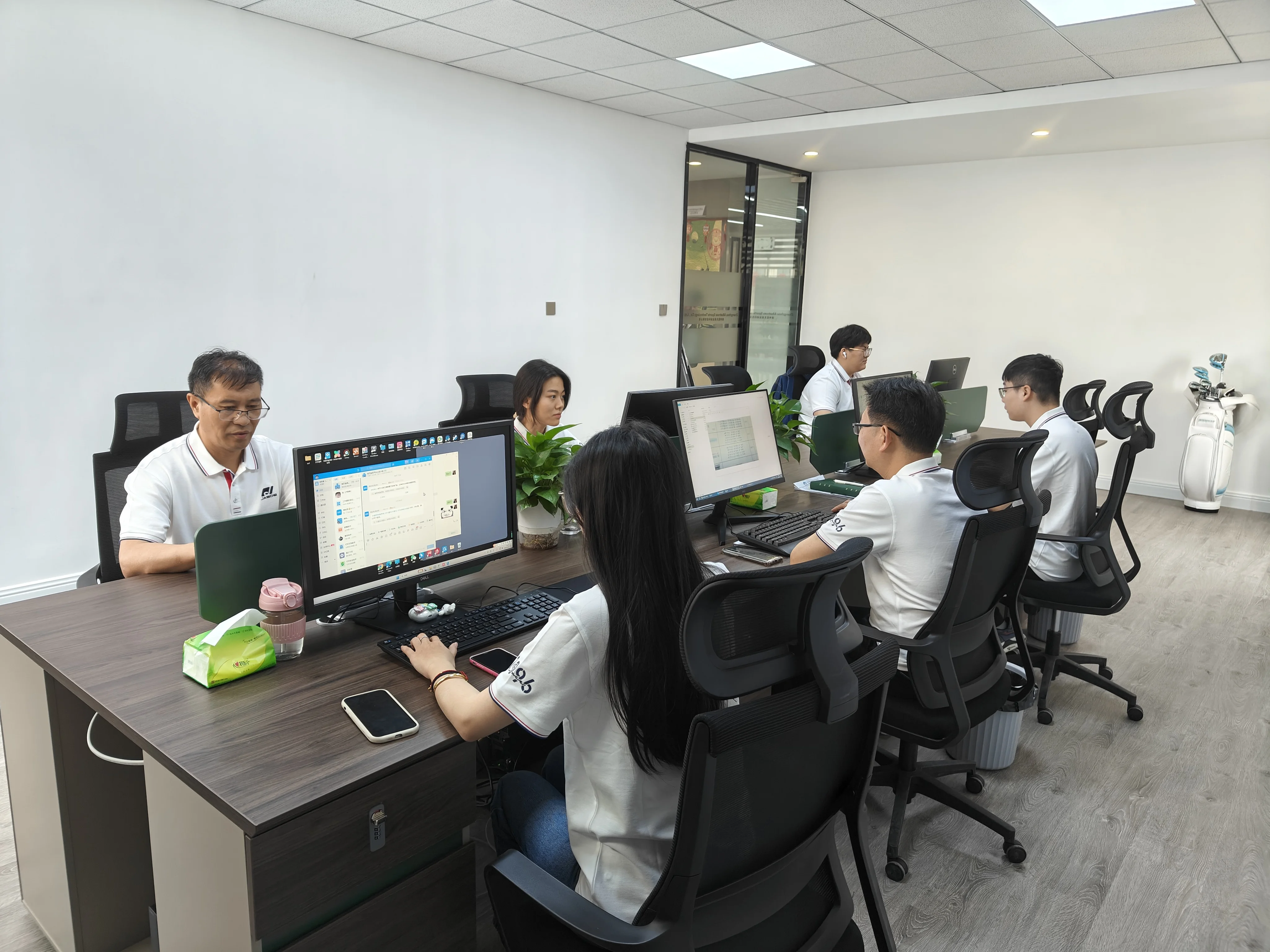 OEM Custom Logo Park Golf Club Shafts Wholesale Graphite Shaft Carbon Fiber Golf Shaft