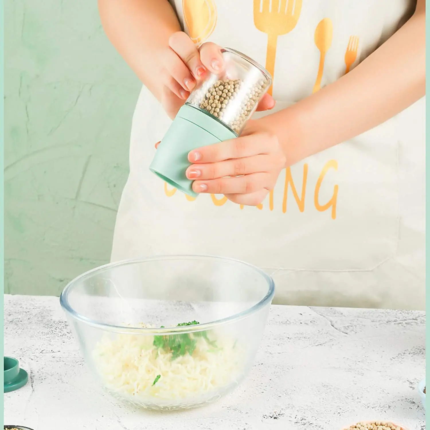 Amazon supplier Thumb Press type manual Mini salt pepper Grinder mill One hand Mini spice grinder