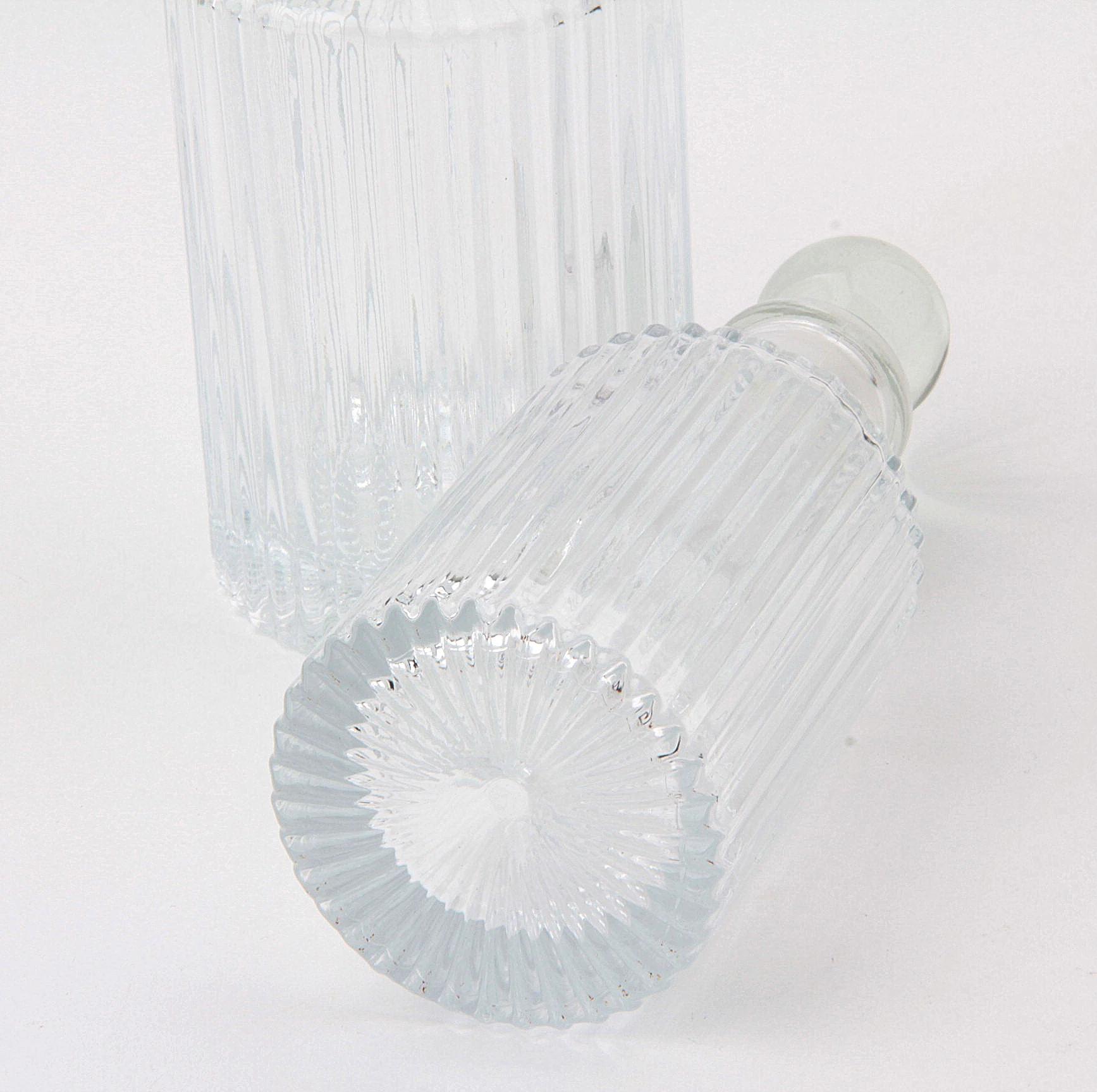 Hotsale embossed clear glass Reed Diffuser Bottle with ball shape glass airtight lid Reed Stick Aroma Perfume Fragrance Bottle