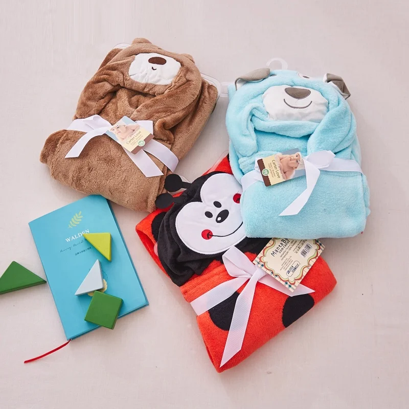 Bear design baby poncho hooded blanket coral fleece blanket kids polyester pillow wholesale animal design blanket