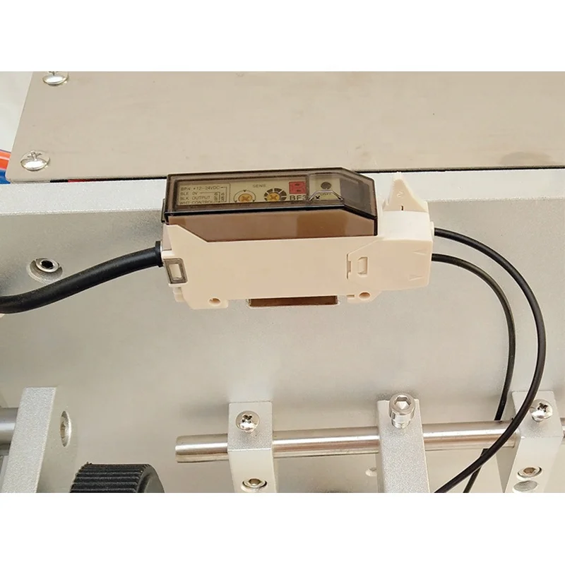 Desktop Round Bottle Label Applicator flat  Bottle Labeling Machine for Pet Plastic Glass Bottles