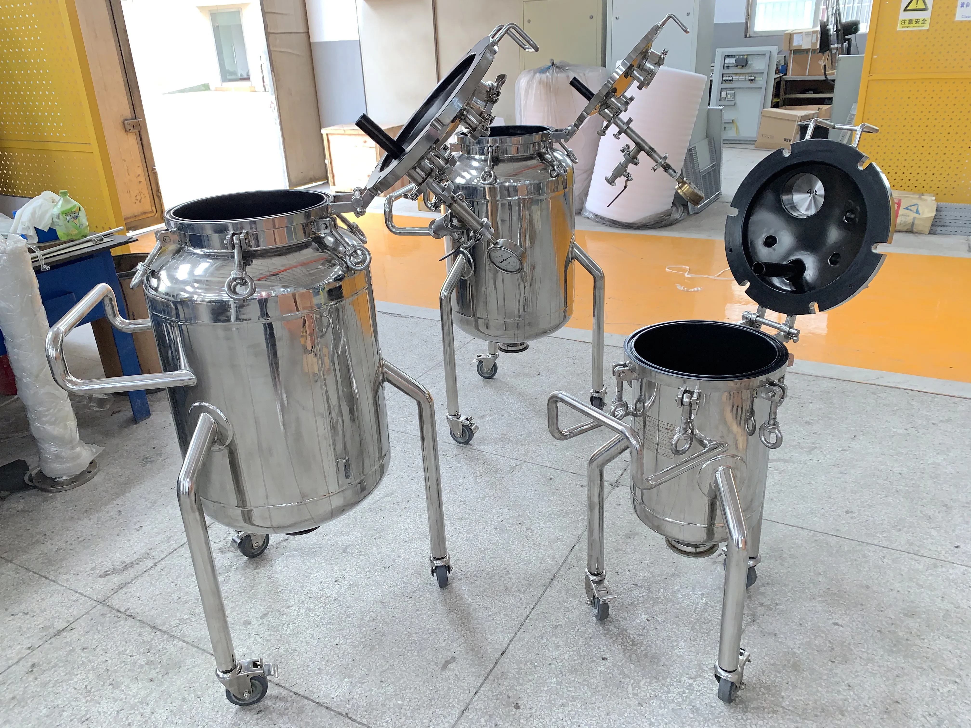 Chemical  High Pressure Vessel Stainless Steel Sanitary Custom-made Welded Buffer Tank