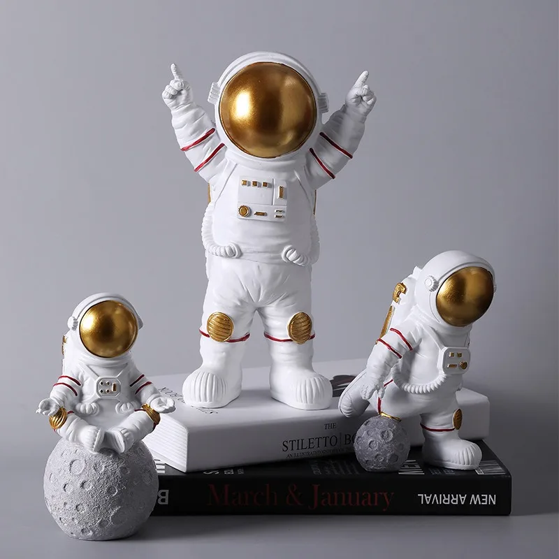 2023 Graduation Gift Large Creative Arts Craft Band Astronaut Action Figures Decoration Luxury Home Room Desktop Decoration Gift