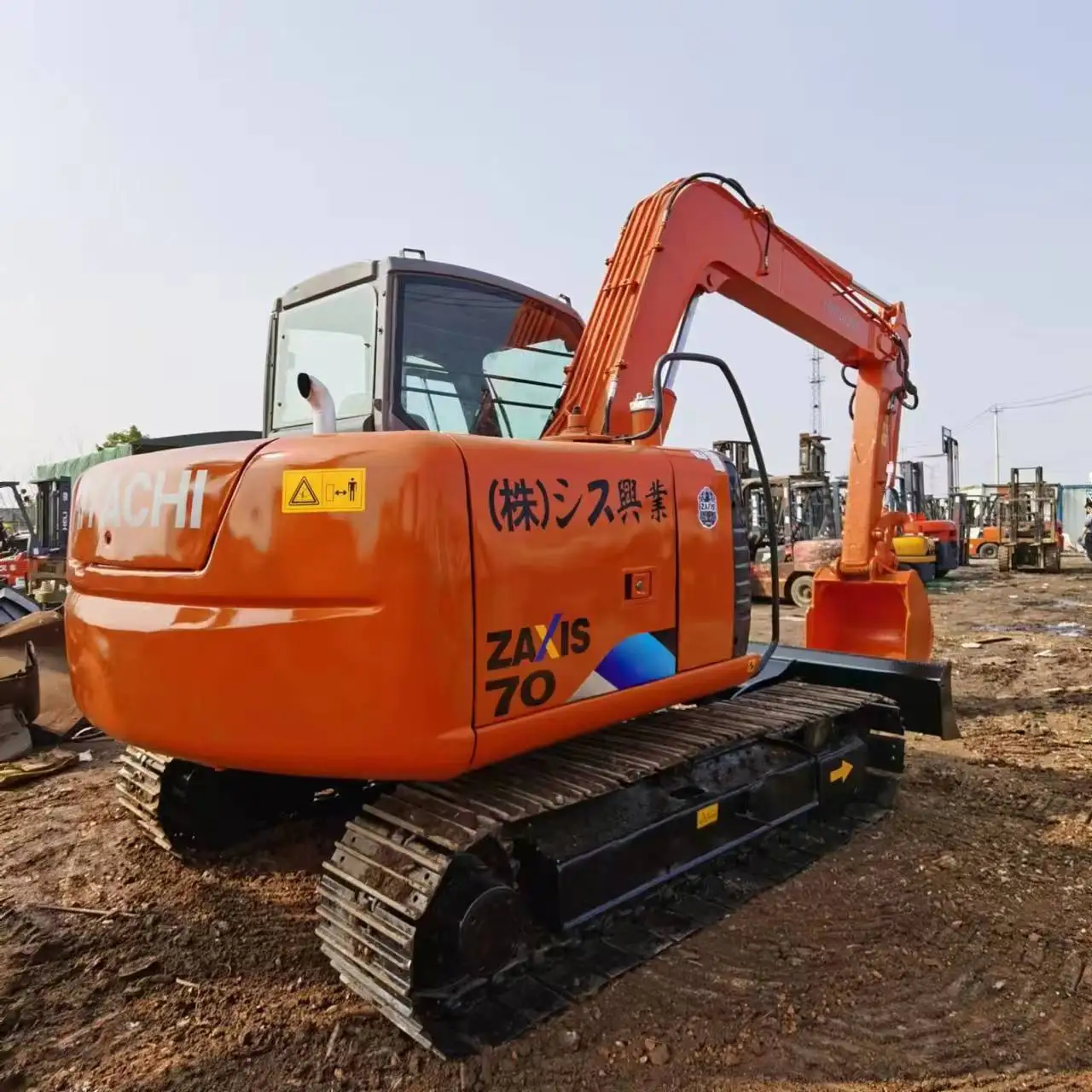 Japan made original Hitachi ZX70 tracked digger,7 ton mini shovel Zaxis 70 crawler excavator in Shanghai