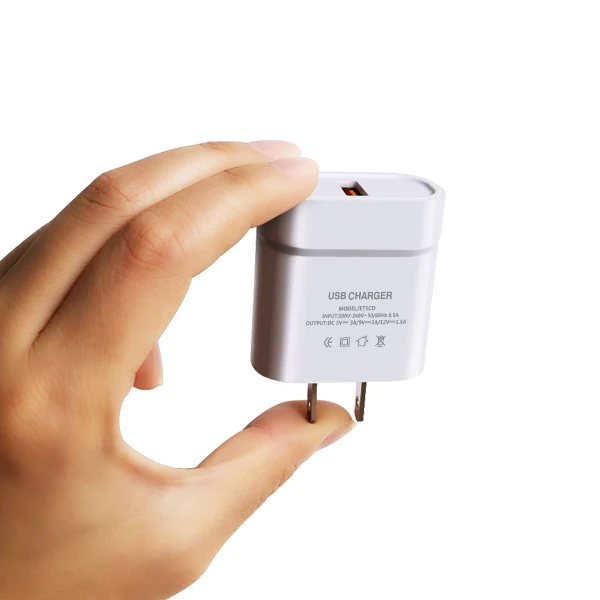  Сетевое зарядное устройство с usb-портом и поддержкой быстрой зарядки 18 Вт