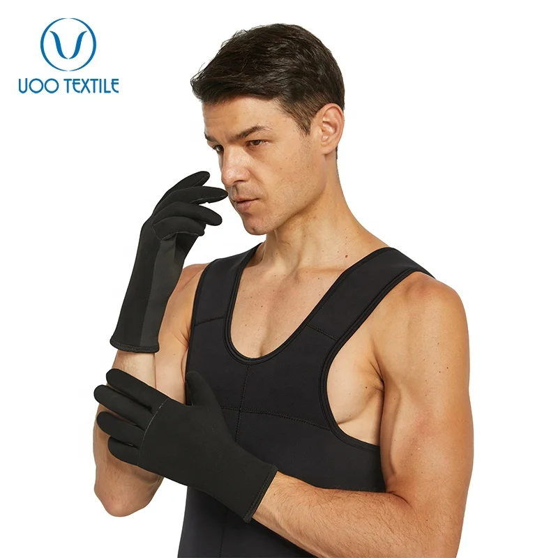 UOO CR Neoprene Swimming Diving Gloves with Finger-Leaking