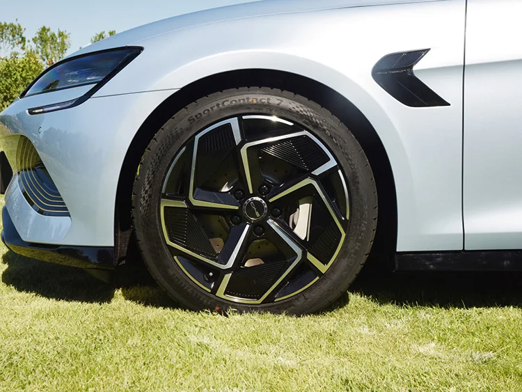 Factory Price BYD Seal Aurora White BYD Seal 2023 Electric Vehicle BYD Seal Ev for Sale