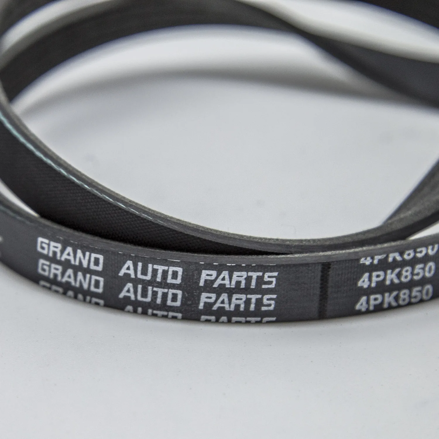 6pk1680 Heat Resistant Good Multi-wedge Poly Auto Rubber V-ribbed Pk Belt Transmission Flat Drive Belts