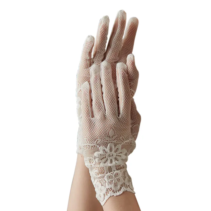 WG120 Exquisite Embroidered Lace Flowers Wedding Gloves Net Finger Short Wrist Brides Bridesmaid Pageant Prom White Gloves