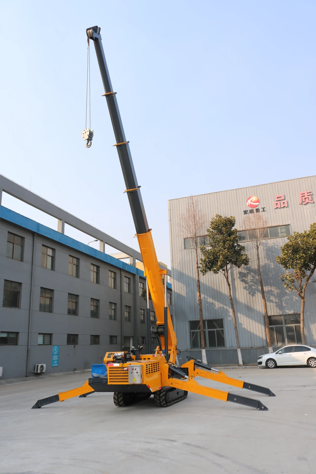2024 Hot Selling Small Diesel Crawler Spider Crane Hydraulic 360 Degree Rotating Spider Crane Applied To Construction