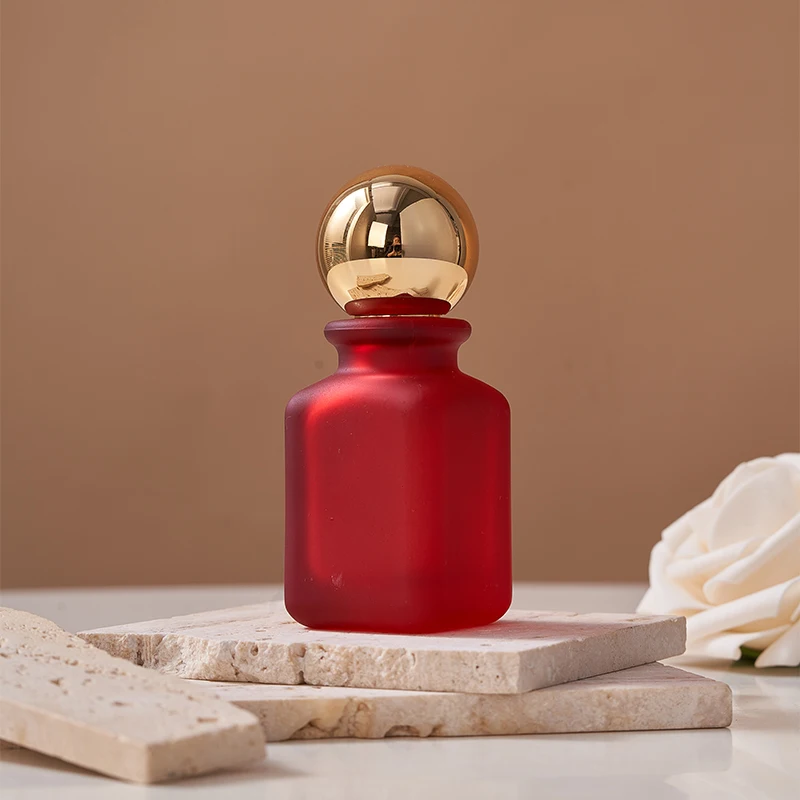 High Performance 30ml 50ml Red Black Flat Gold Frosted Perfume Bottles With Black Ball Cap