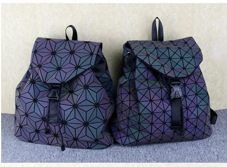 
HAOMEI Women Luminous Geometric Backpack Reflective Fabric Fluorescent Gradient laptop Backpack 