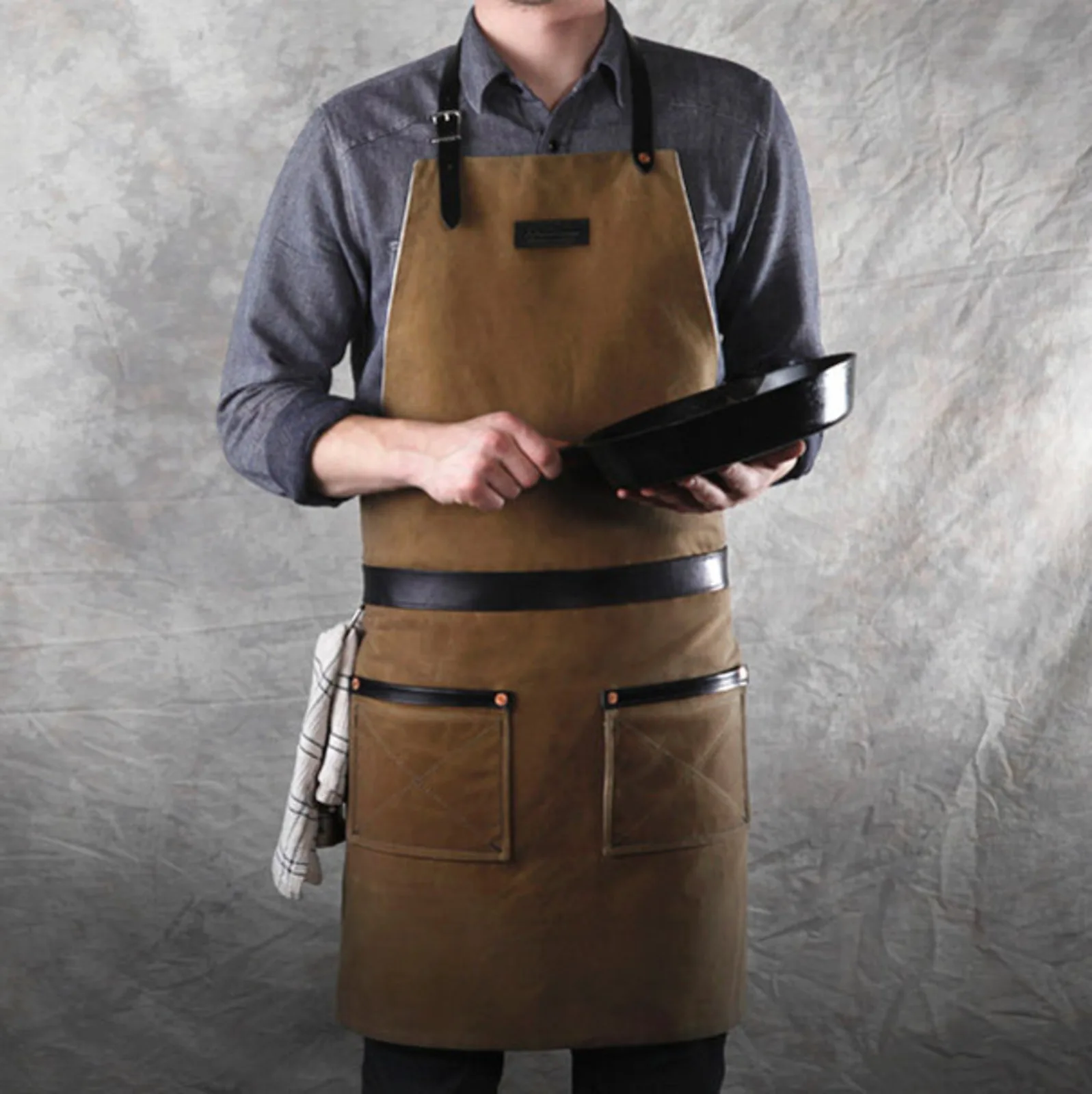 Wholesale Black Restaurant Barista Kitchen Aprons For Women Waterproof