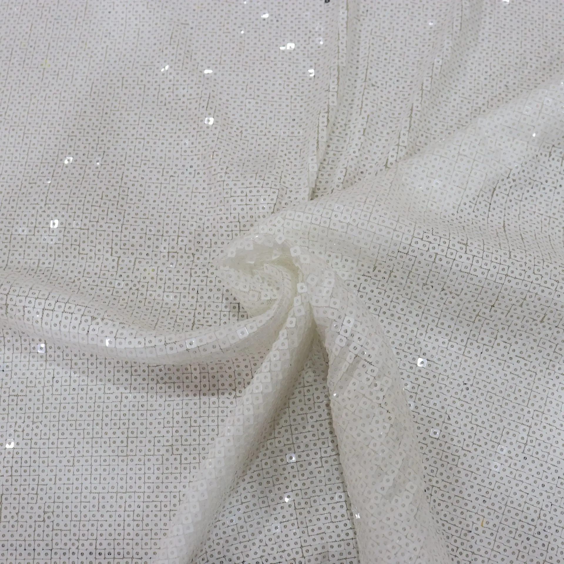 High Quality Fashion White Square Shiny 4MM Sequins For Dress White Sequins Mesh Fabric