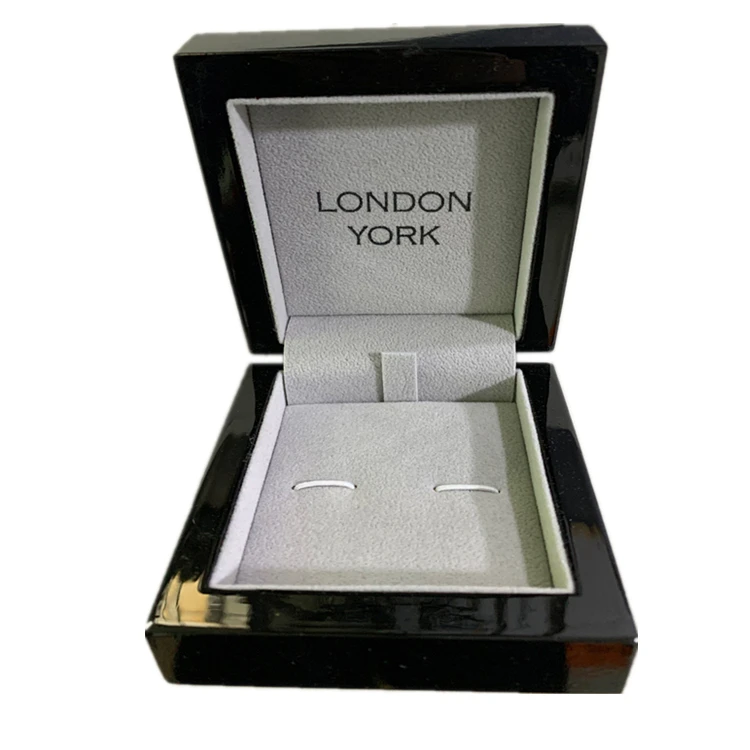 Black glossy spray painting high end custom silkscreen stamping logo cufflink wood box