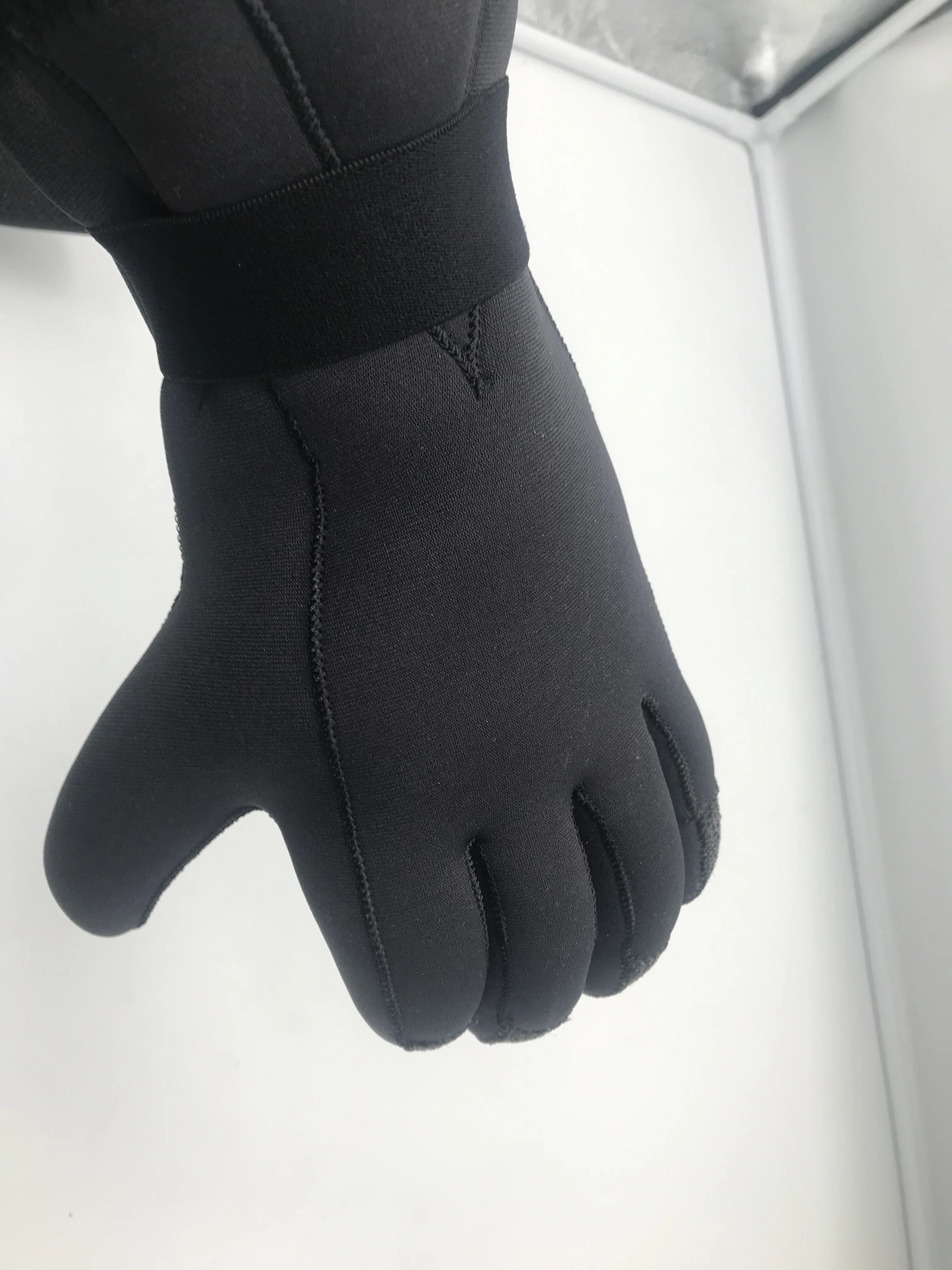 Kelvar Neoprene 5  finger wetsuit surfing  fishing gloves  glove fishing