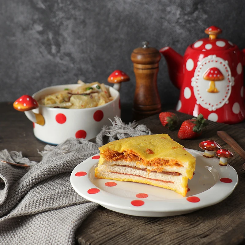 Round Plate Dinnerware Set Ceramic Material Mushroom Design