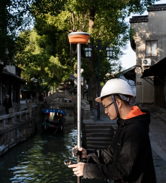 Outdoor Imu Tilt Chc Gps Rtk Receiver 1408 Channels Gps Survey Equipment Chc E93 Gnss Rtk Gps Rtk