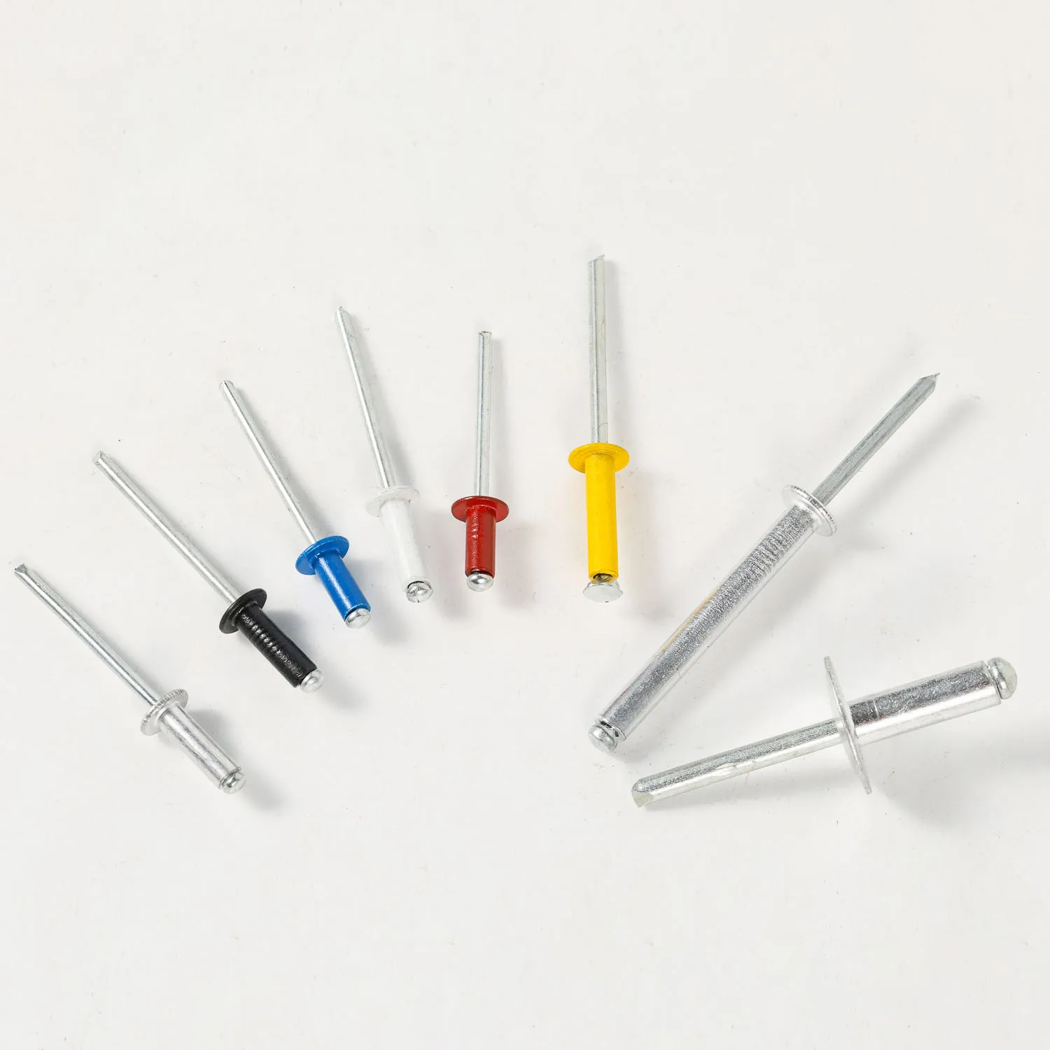 DIN7337 Diameter 3.2-4.8/5mm Length 6-32mm Aluminium Carbon Steel Flat Head Stainless Steel Blind Rivets Pop Rivet