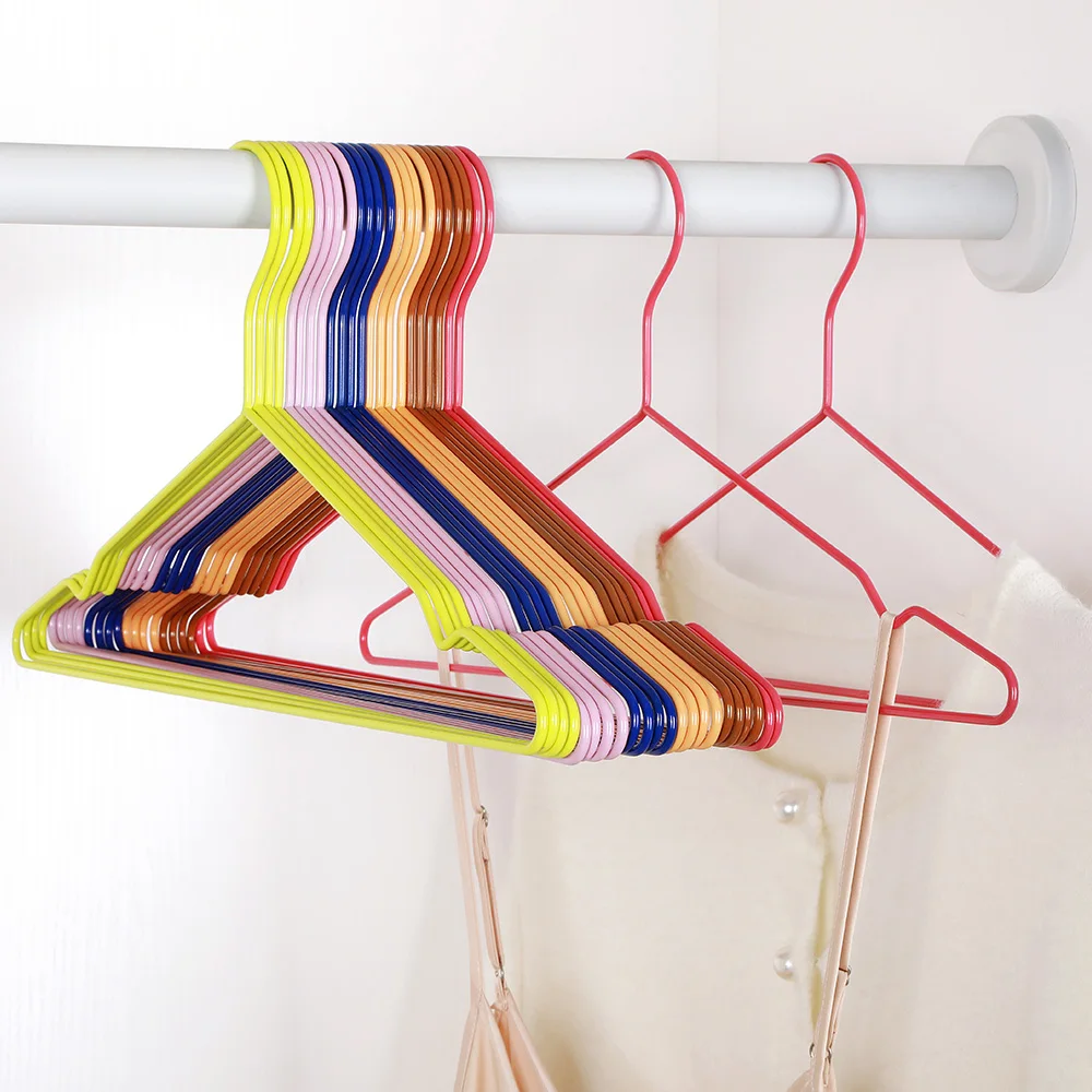 LINDON 100 Pack Colored Steel Laundry Clothes Hangers for Hang Dry and Wet