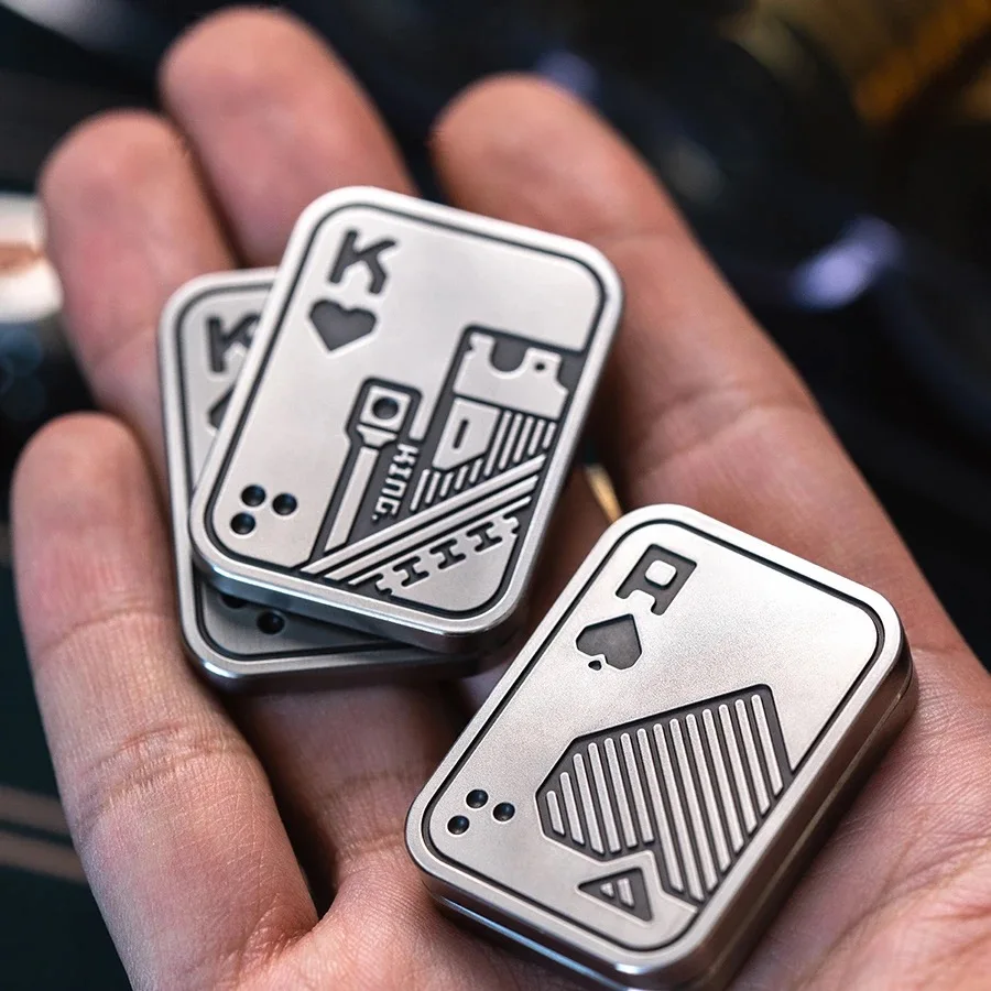 Stress Relief Toys EDC Poker Push Card edc Small Toy Fidget Spinner Decompression Metal Finger