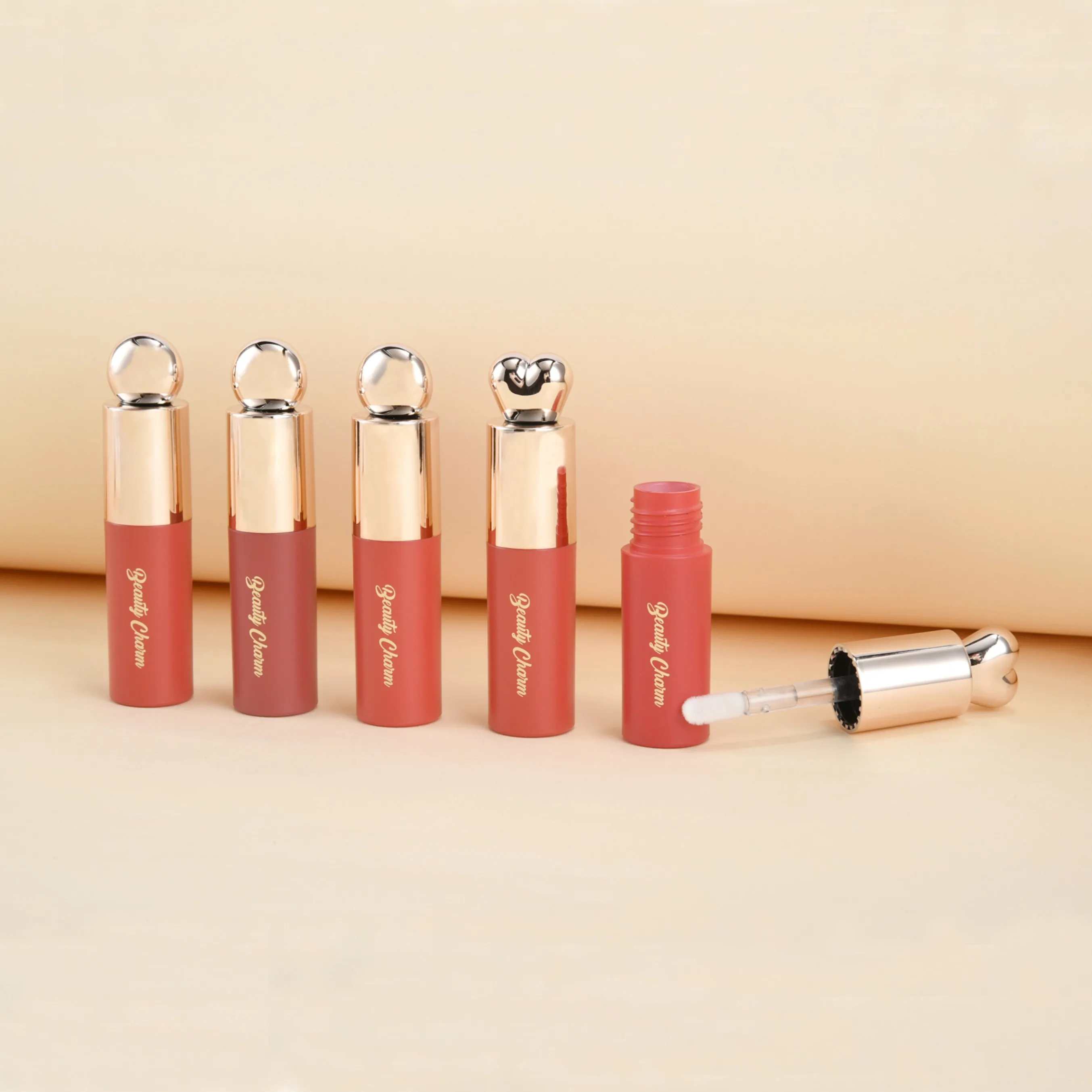 lipgloss tubes with heart tops,empty mini heart shaped lip gloss bottle with wiper 1.5ml