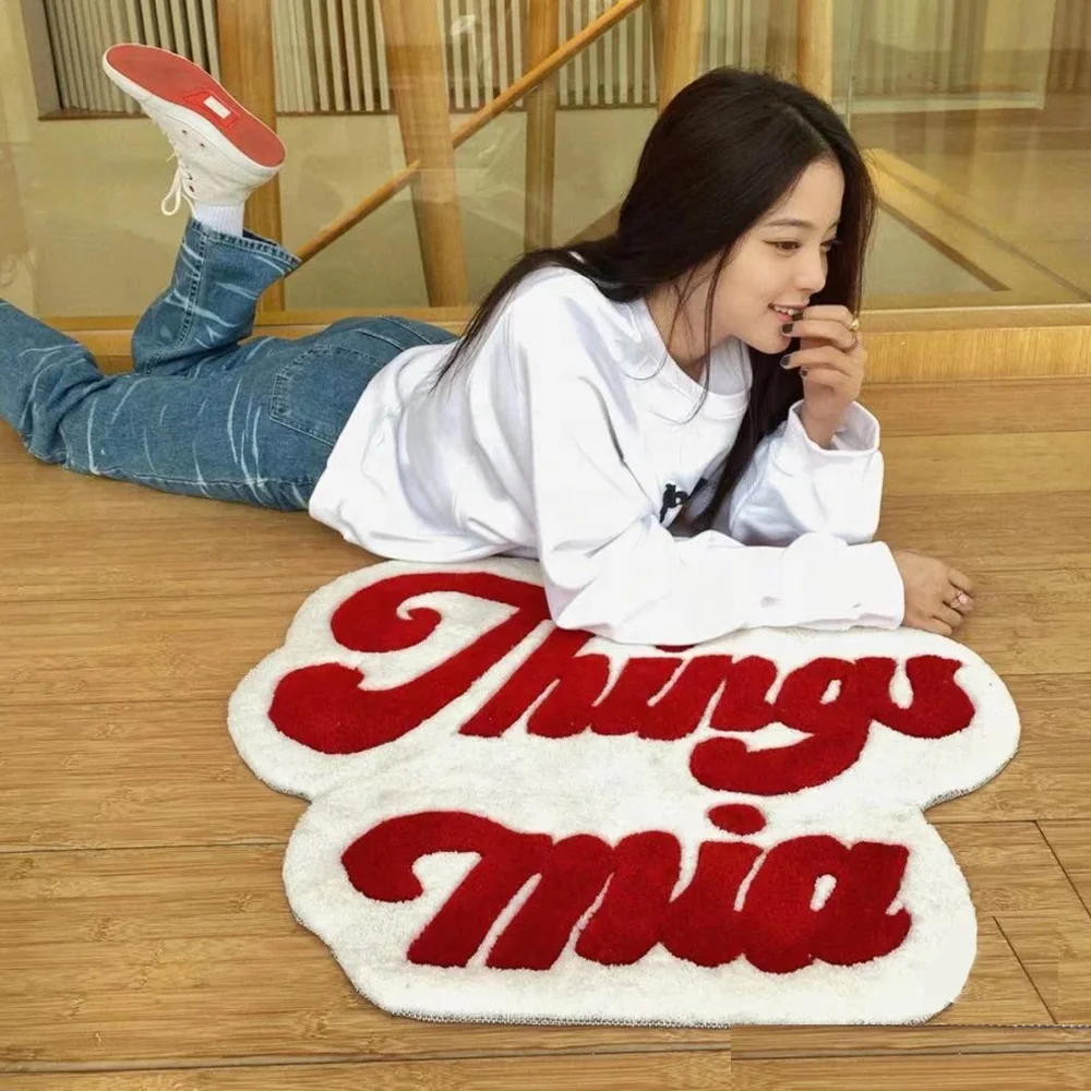 Wholesale small Letter Floor Mat Custom Die Cut Rug Designer Custom Shape Alfombras Tufted Area Rug and Carpet Custom Logo Rug