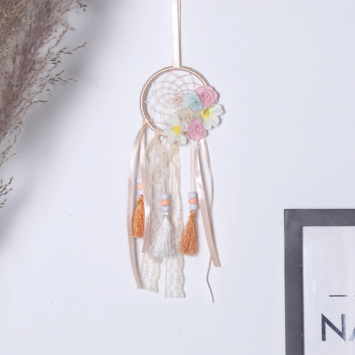 Handmade Creative Dream Catcher for Home Decor Small Dream Catcher with Lace Tassel Decoration Wall Hanging Home Decor