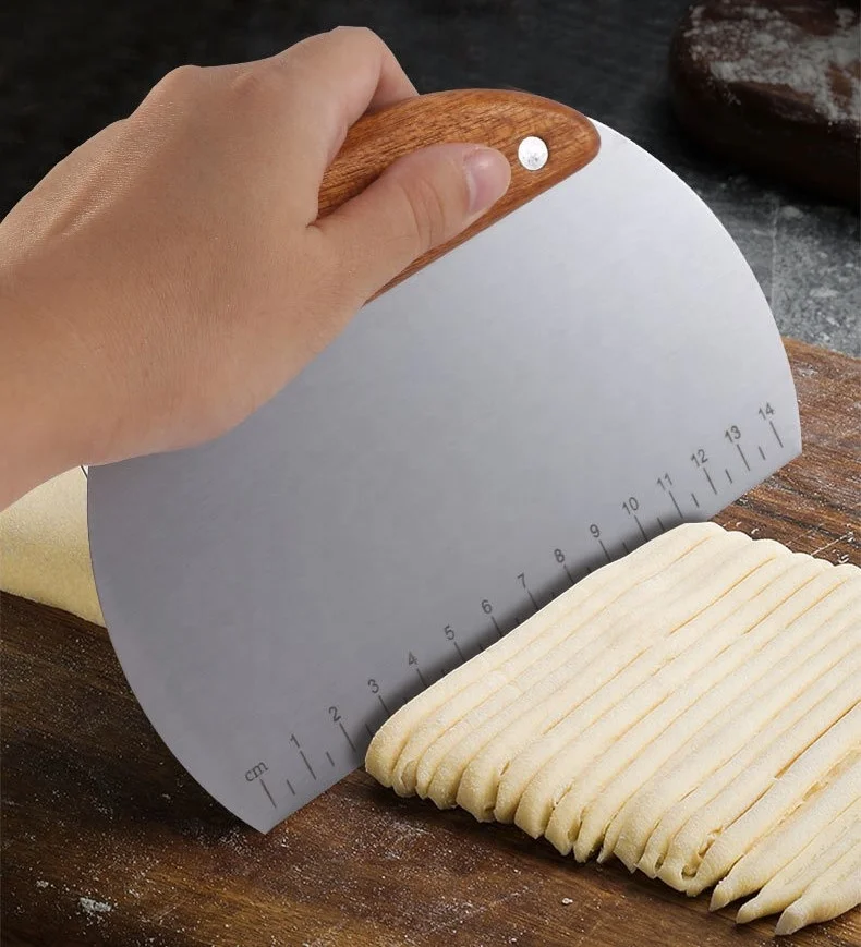 Kitchen Stainless Steel Dough Scraper with Measuring Scale for Baking Pastry Cutter Tools for Bakery Use Minimum Order 2pcs